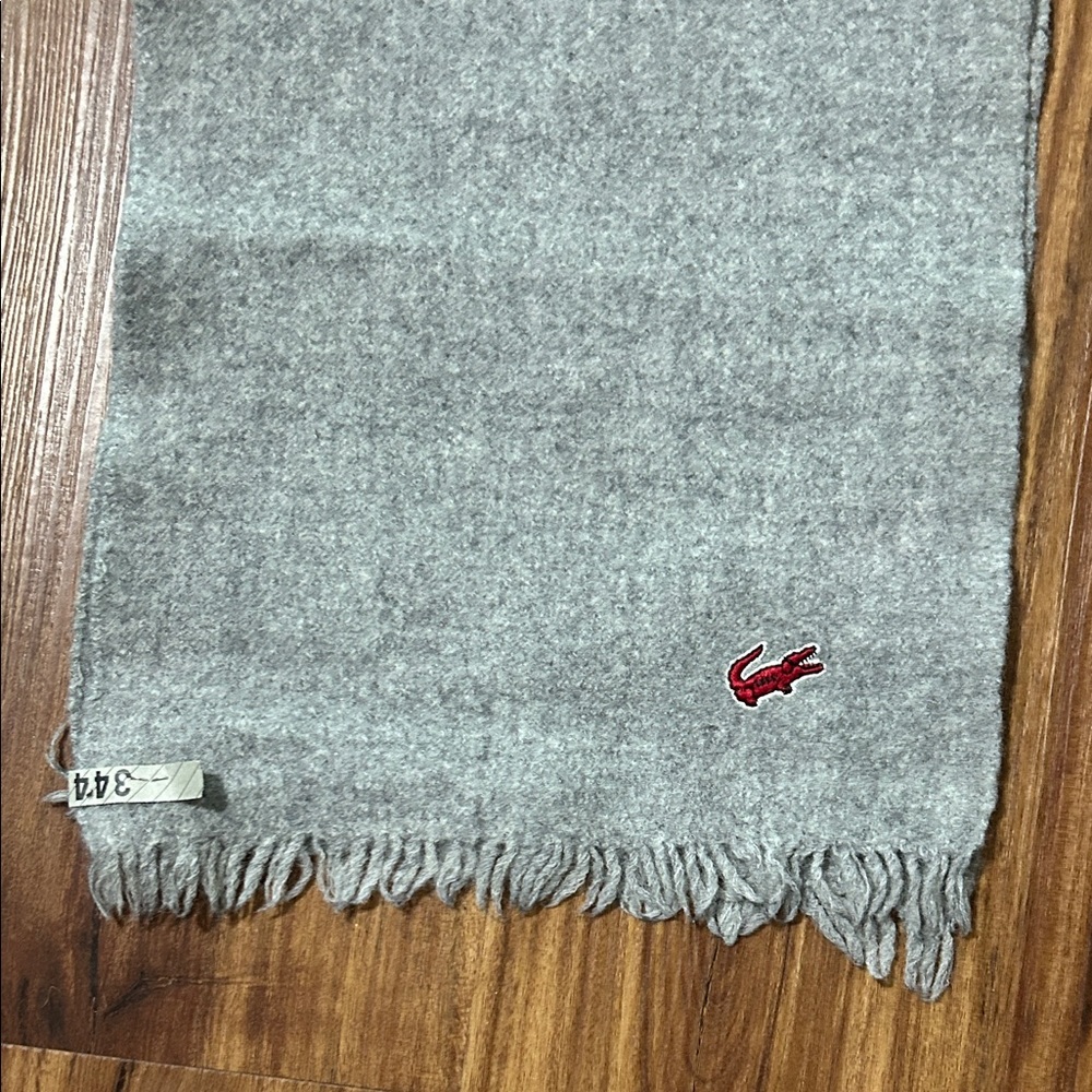 Lacoste Men's Light Gray Scarf with Red Crocodile Emblem - Picture 3 of 3